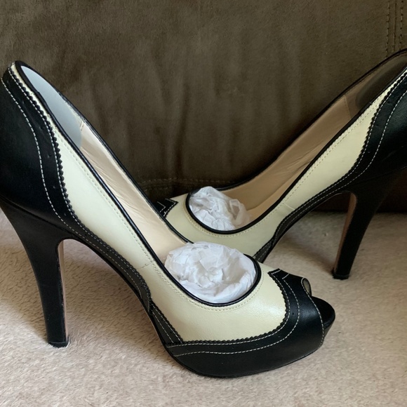 Steven by Steven Madden Heels   U.S. size 7 - Picture 4 of 8
